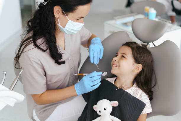 Best Emergency Dental Care for Broken or Chipped Teeth in El Cenizo, TX